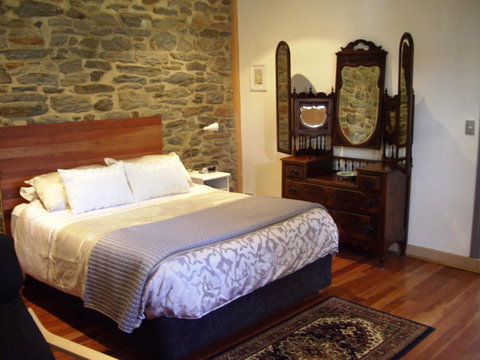 1860 Wine Country Cottages - Inverell Accommodation 4