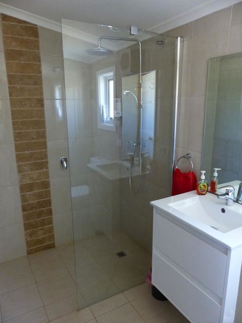 Andy\'s Accommodation - Inverell Accommodation 10