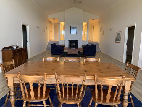 Emu Bay Lodge - Inverell Accommodation 3