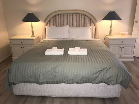 Emu Bay Lodge - Inverell Accommodation 10