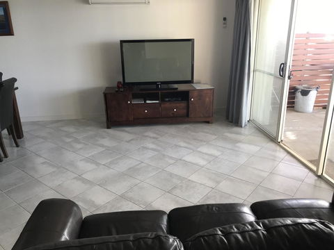 Beachside & Jetty View Apartment 6 - Captain\'s Apt - Inverell Accommodation 34
