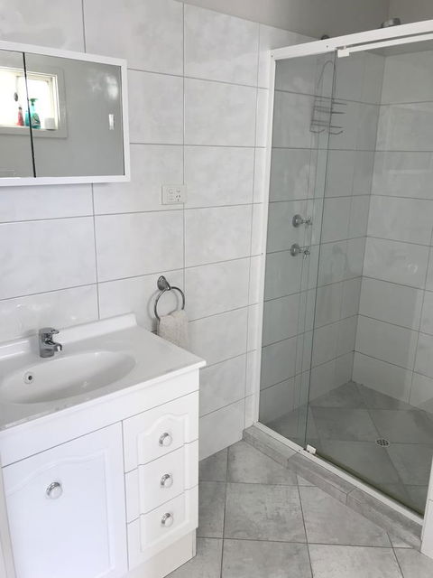 Beachside & Jetty View Apartment 6 - Captain\'s Apt - Inverell Accommodation 21