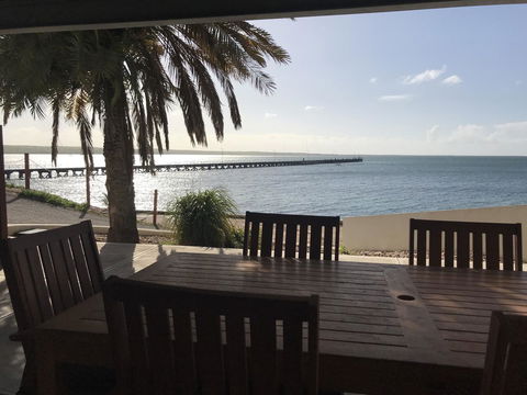 Beachside & Jetty View Apartment 6 - Captain\'s Apt - Inverell Accommodation 0