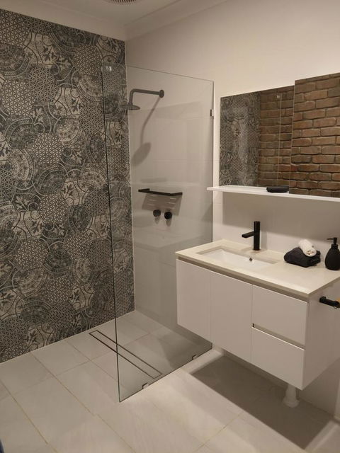 Desert Gum Underground Experience - Inverell Accommodation 1