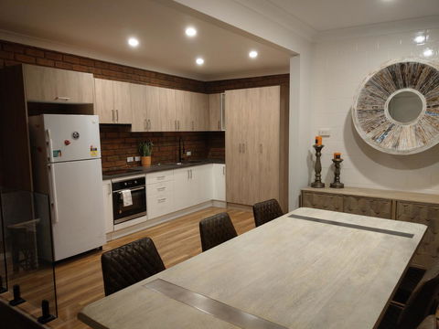 Desert Gum Underground Experience - Inverell Accommodation 2