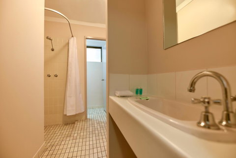 Sanno Marracoonda Perth Airport Hotel - Inverell Accommodation 24