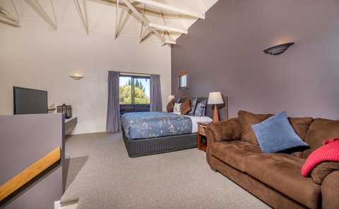 Chimes Spa Retreat - Inverell Accommodation 13