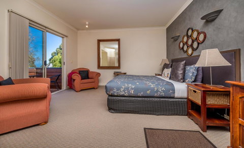 Chimes Spa Retreat - Inverell Accommodation 14