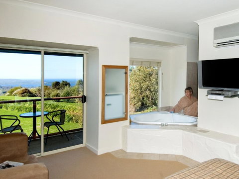 Chimes Spa Retreat - Inverell Accommodation 38