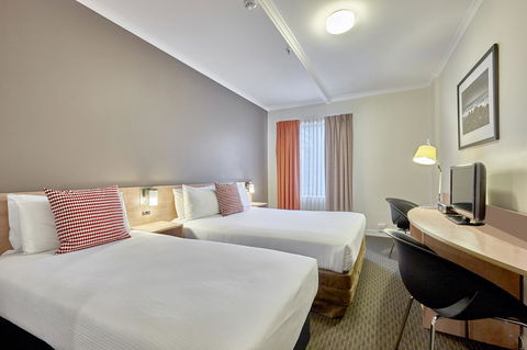 Ibis Perth - Inverell Accommodation 7