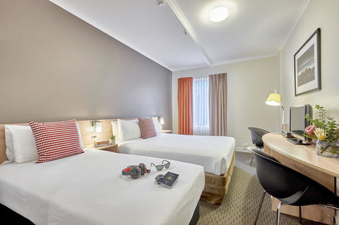 Ibis Perth - Inverell Accommodation 6