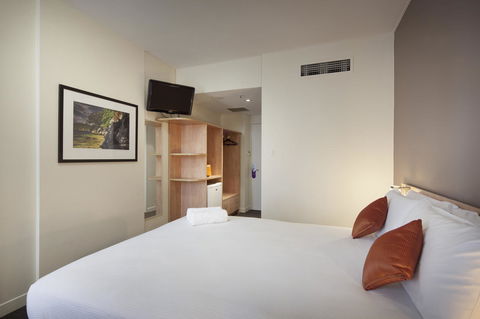 Ibis Perth - Inverell Accommodation 25
