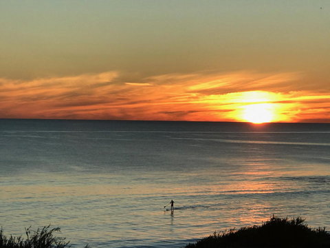 Cottesloe Beachfront Ocean View Apartment - Inverell Accommodation 4