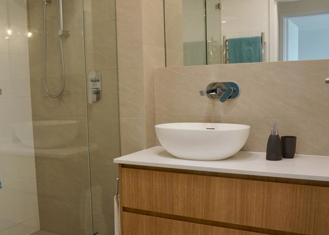 Cottesloe Beachfront Ocean View Apartment - Inverell Accommodation 17