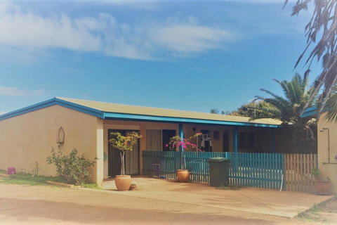 Surf Shack - Inverell Accommodation 3