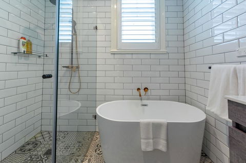 Heritage Townhouse Near Harbour Bridge - Inverell Accommodation 2