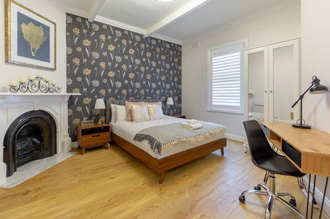 Heritage Townhouse Near Harbour Bridge - Inverell Accommodation 26
