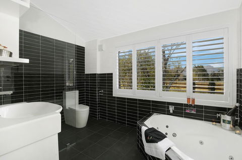 Romanz In The Valley (Luxury B&B) - Inverell Accommodation 13