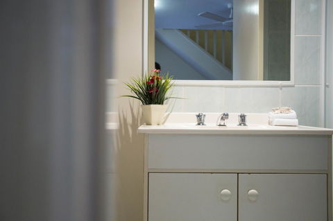 Byron Central Apartments - Inverell Accommodation 2
