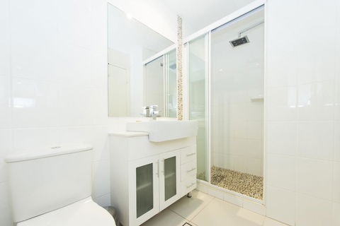 Byron Central Apartments - Inverell Accommodation 1