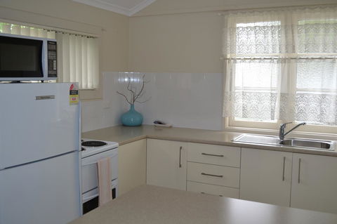 Sundial Holiday Units - Inverell Accommodation 31