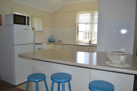Sundial Holiday Units - Inverell Accommodation 19