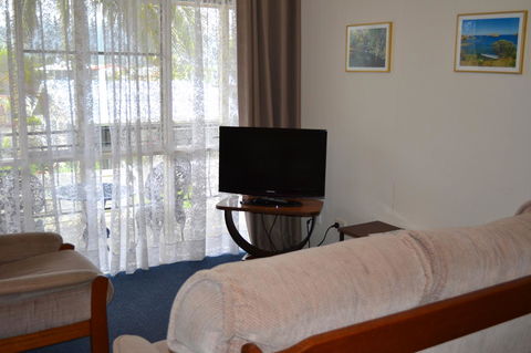 Sundial Holiday Units - Inverell Accommodation 36