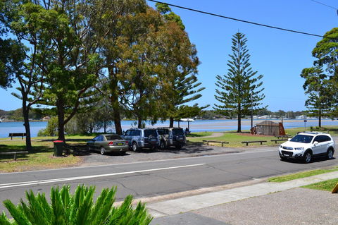Sundial Holiday Units - Inverell Accommodation 38