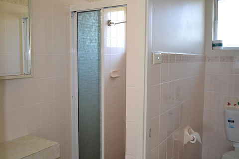 Sundial Holiday Units - Inverell Accommodation 44