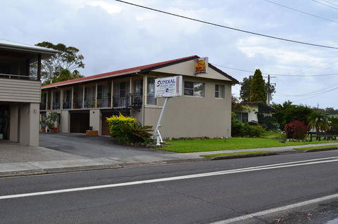 Sundial Holiday Units - Inverell Accommodation 1