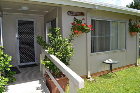 Sundial Holiday Units - Inverell Accommodation 25