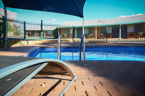 Almond Inn - Inverell Accommodation 25