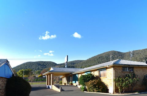 Almond Inn - Inverell Accommodation 2