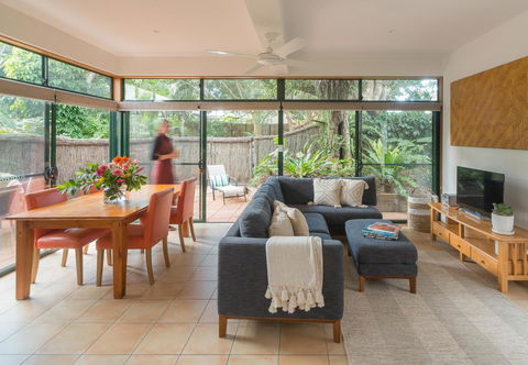 The Crest Byron Bay - Inverell Accommodation 1