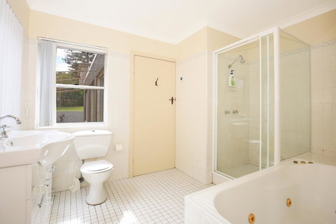 The Rotunda, Gerroa - Inverell Accommodation 22