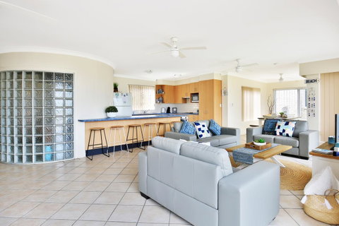 The Rotunda, Gerroa - Inverell Accommodation 9