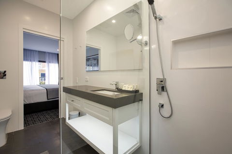 CH Boutique Hotel & Apartments, Ascend Hotel Collection - Inverell Accommodation 11