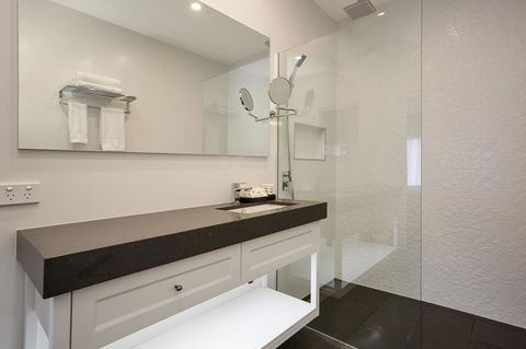 CH Boutique Hotel & Apartments, Ascend Hotel Collection - Inverell Accommodation 10