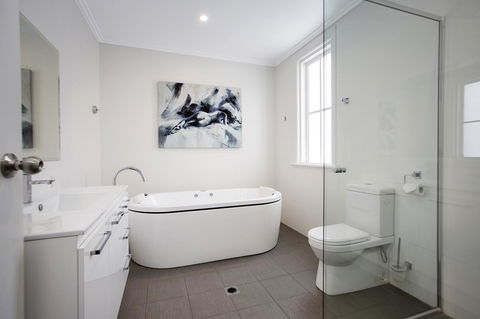 CH Boutique Hotel & Apartments, Ascend Hotel Collection - Inverell Accommodation 20