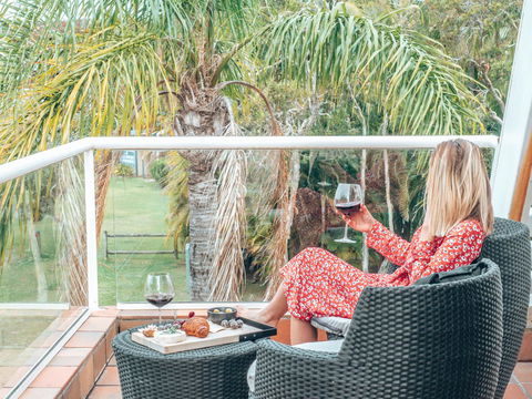 Waves Byron Bay - Inverell Accommodation 19
