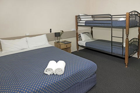 Banjo Paterson Inn - Inverell Accommodation 11