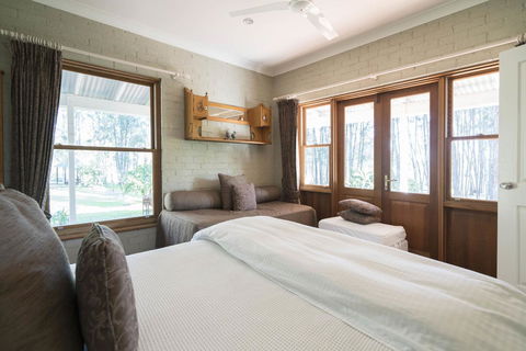 Thistle Hill Guesthouse - Walk To Many Wineries And Restaurants - Inverell Accommodation 37