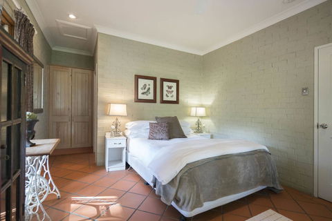 Thistle Hill Guesthouse - Walk To Many Wineries And Restaurants - Inverell Accommodation 27