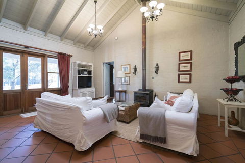Thistle Hill Guesthouse - Walk To Many Wineries And Restaurants - Inverell Accommodation 31
