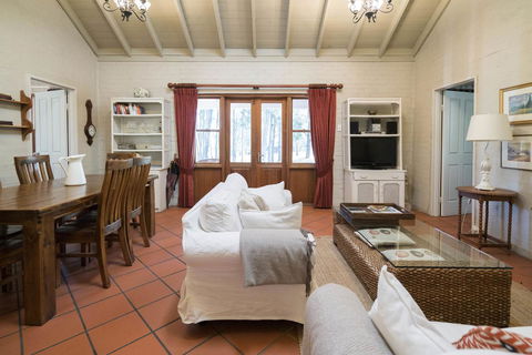 Thistle Hill Guesthouse - Walk To Many Wineries And Restaurants - Inverell Accommodation 33