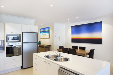 Beachfront 2 - Inverell Accommodation 7