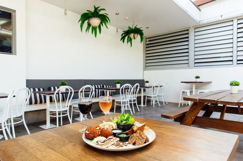 Coniston Hotel Wollongong - Inverell Accommodation 10