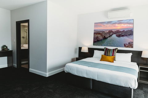 Coniston Hotel Wollongong - Inverell Accommodation 2