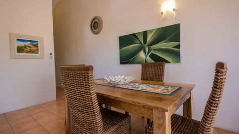Byron Quarter Apartments - Inverell Accommodation 41