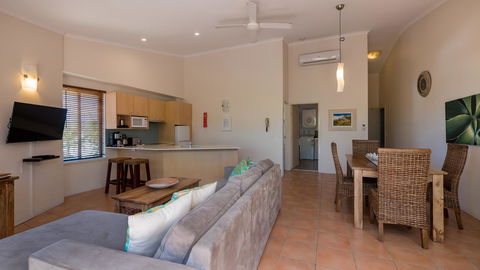 Byron Quarter Apartments - Inverell Accommodation 39